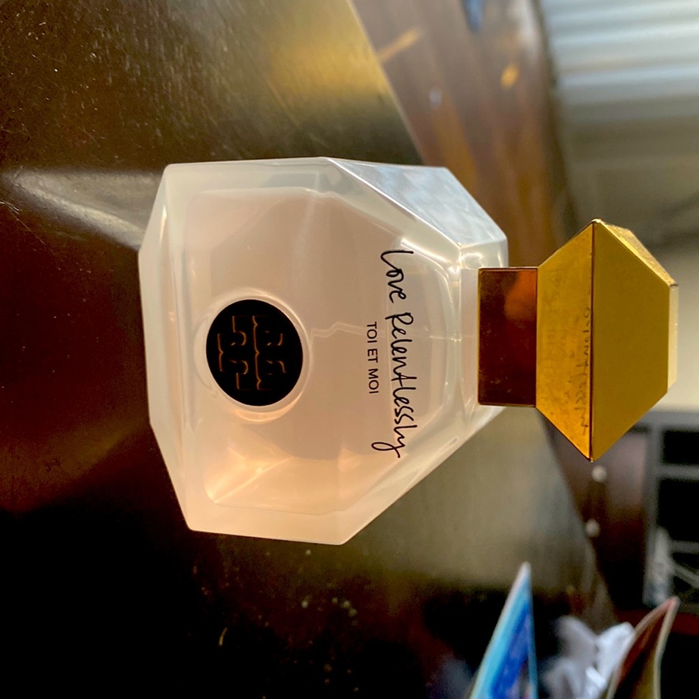 3.4 oz Love relentlessly perfume Tory Burch